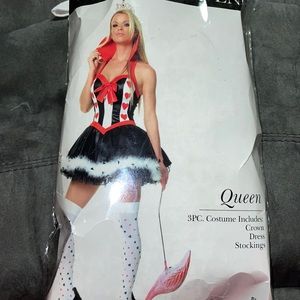 Queen of Hearts Halloween Costume